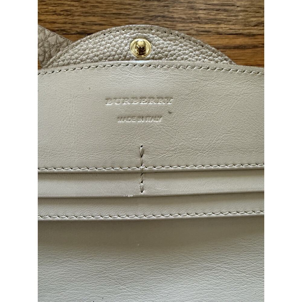 RARE VINTAGE Burberry Beige Leather Bow Continental Wallet - Picture 9 of 13